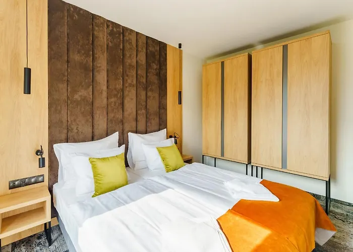 Factory Wellness & * كولوبرزيغ